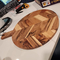रसोई बबूल की लकड़ी का गोल कटिंग बोर्ड हैंडल के साथ